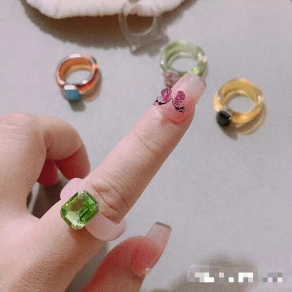 rings - Picture 3 of 10